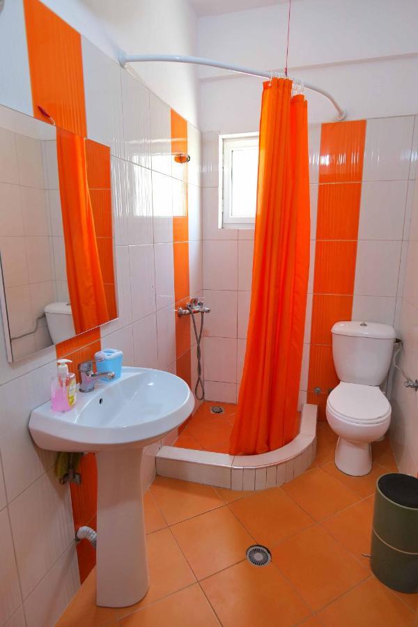 Vila Unique Aparthotel Ксамил Екстериор снимка